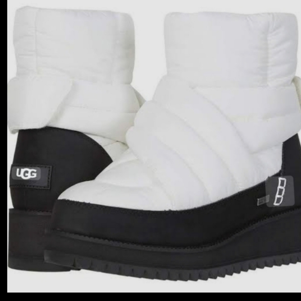 UGG MONTARA white Outdoor Skiing  Puffer ankle boots